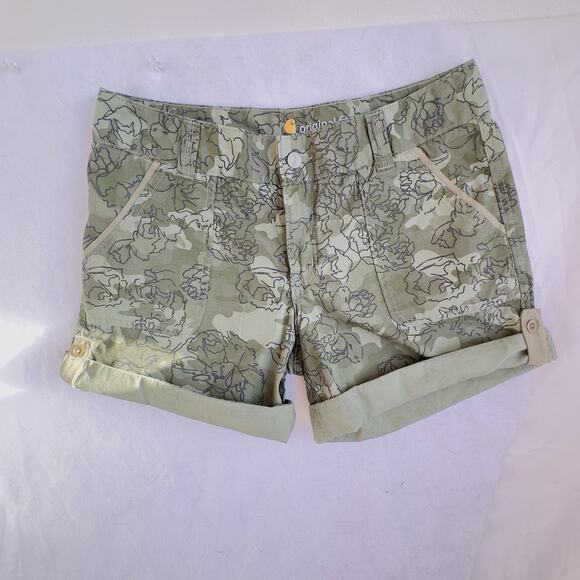 Carhartt Original Fit El Paso Cargo Camo Floral Print Shorts Womens NWT 10 - Picture 2 of 10